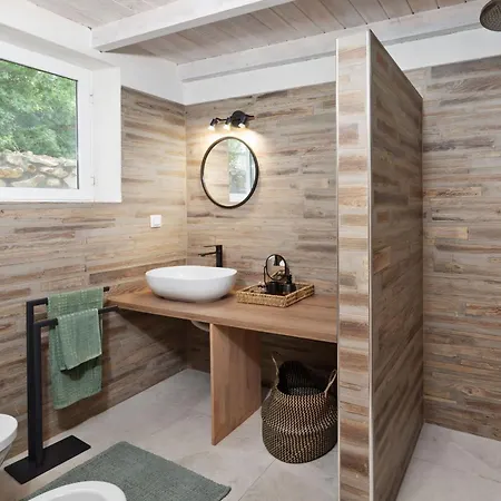 Mami - Danilia Dom wakacyjny Gaios